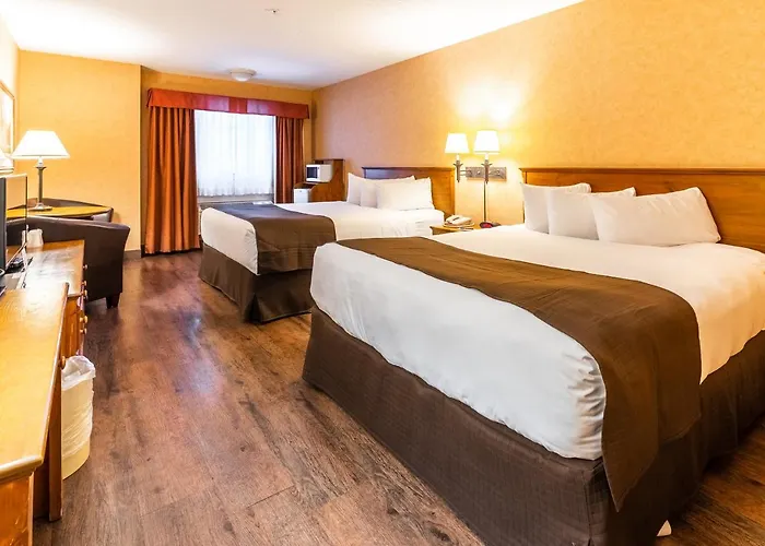 Canmore Inn & Suites