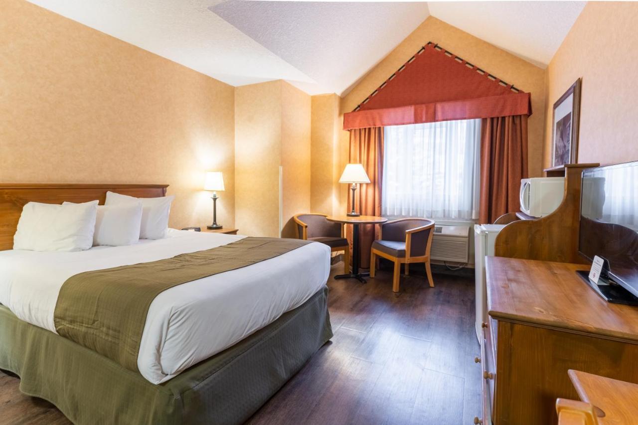 & 3* Canmore