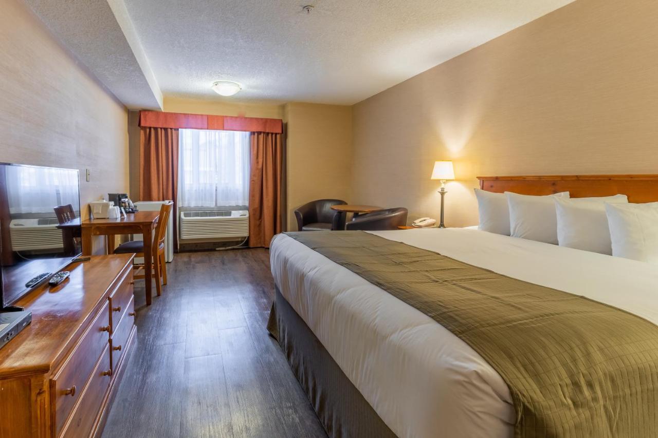 & Hotel Canmore