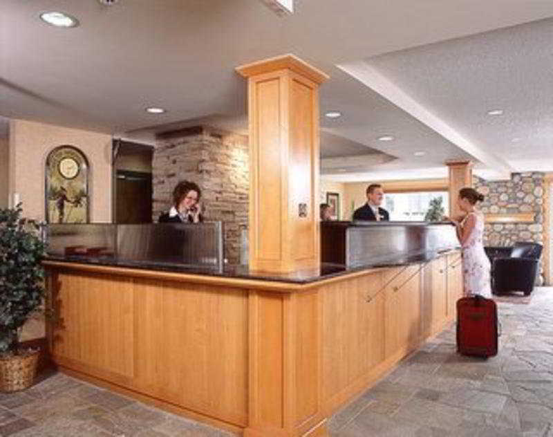 & Hotel Canmore